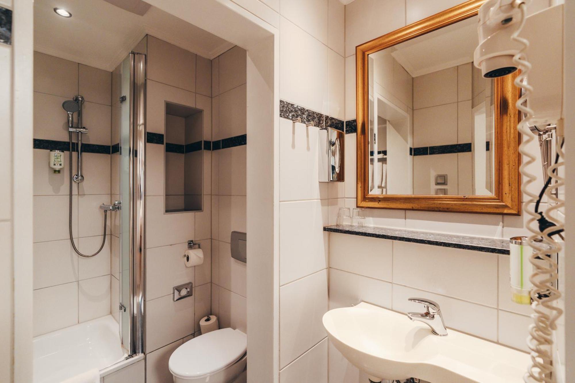 Boutique Hotel Duesseldorf Berial Bagian luar foto