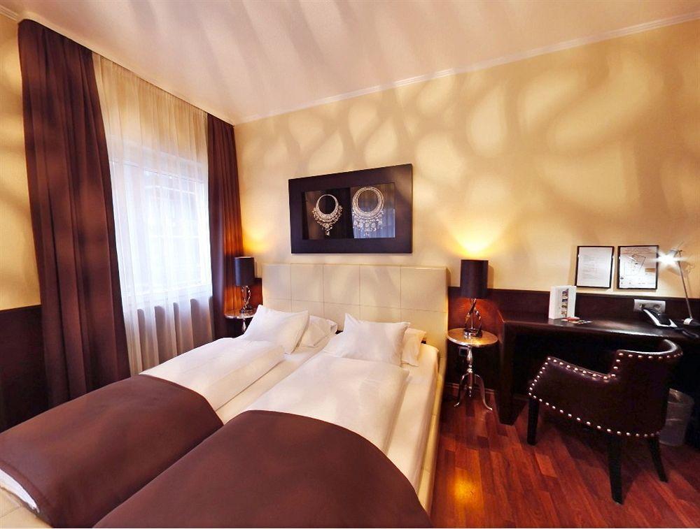 Boutique Hotel Duesseldorf Berial Bagian luar foto
