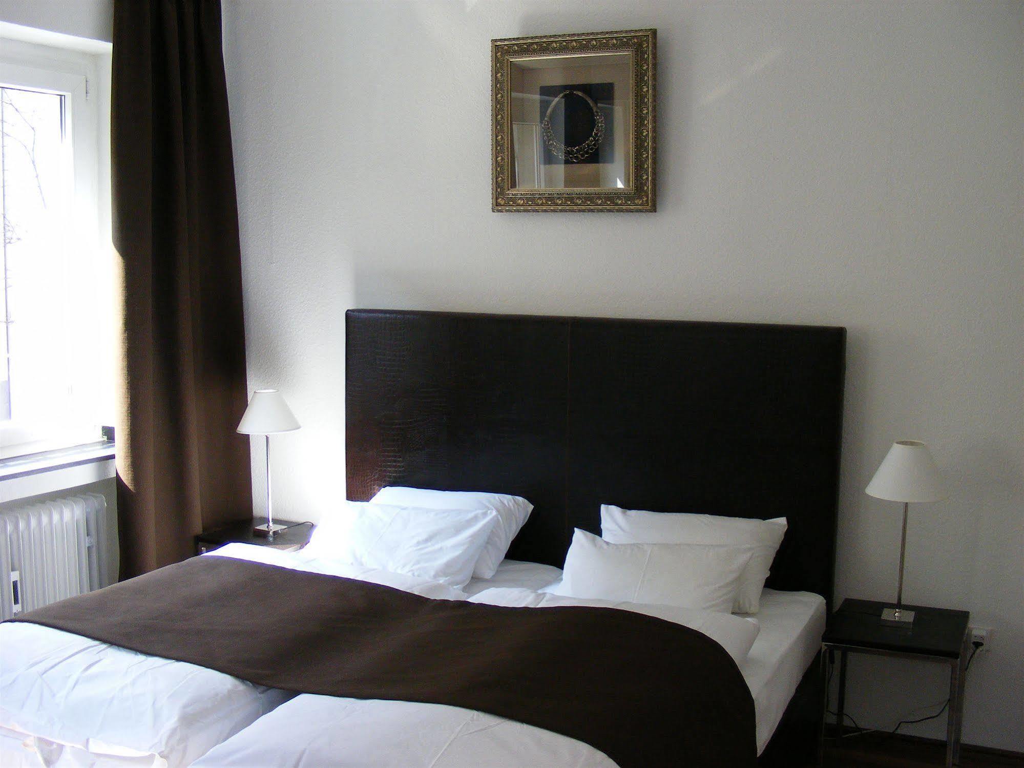 Boutique Hotel Duesseldorf Berial Bagian luar foto
